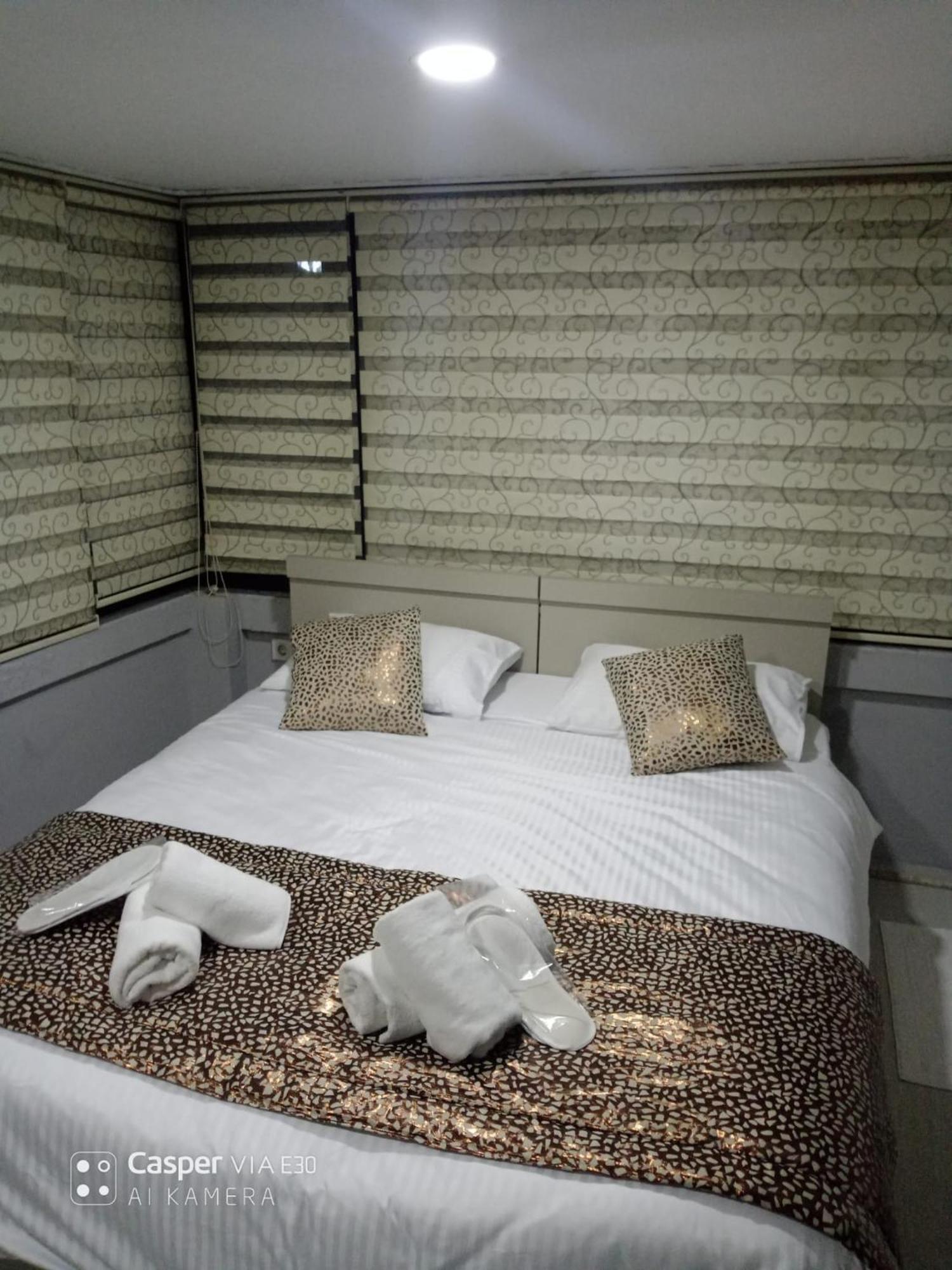 Taksim City Hotel Istanboel Buitenkant foto