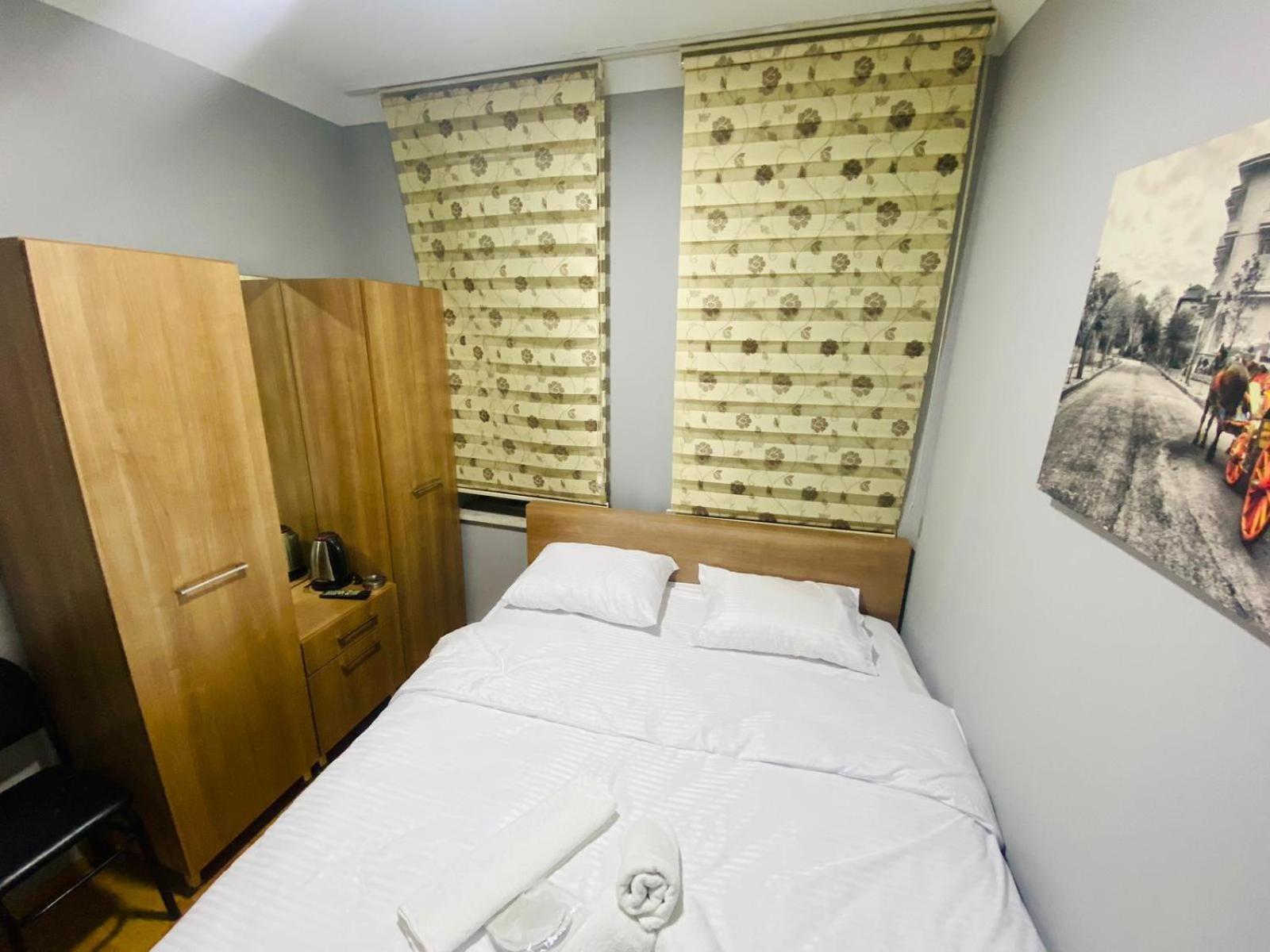 Taksim City Hotel Istanboel Buitenkant foto